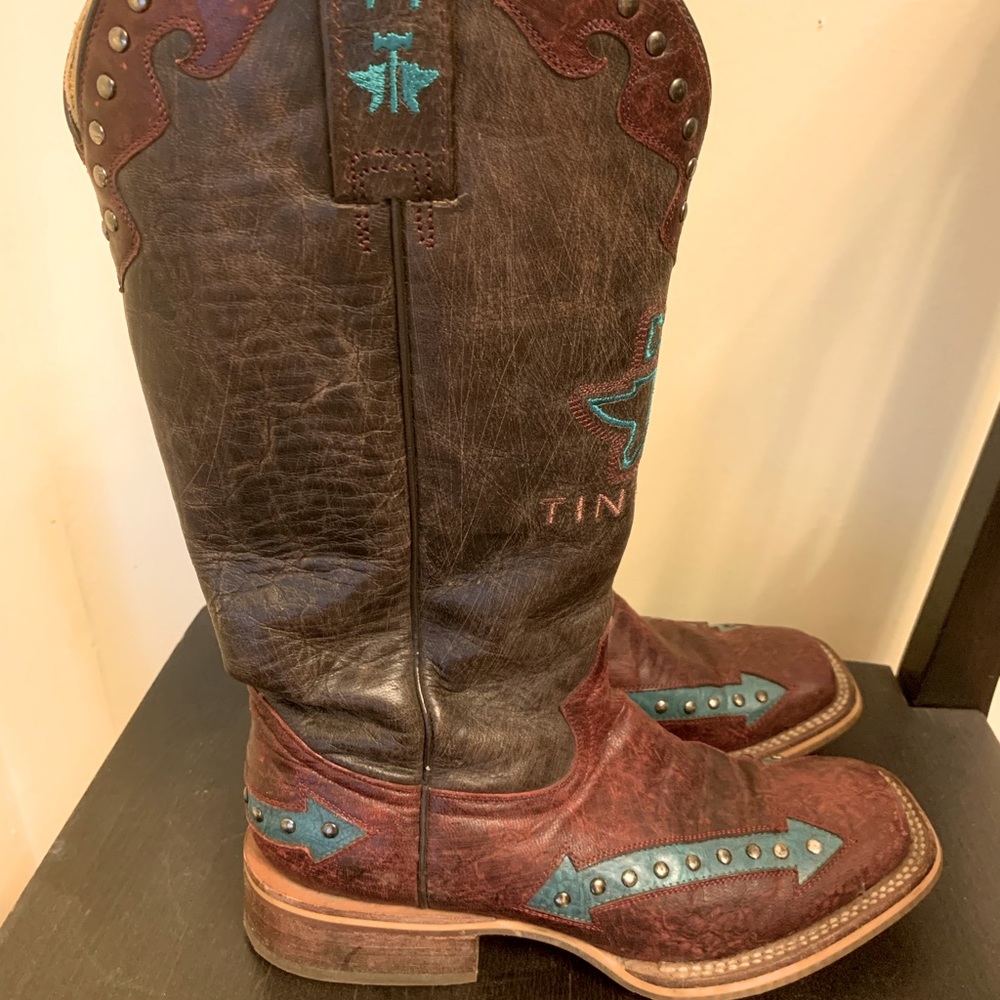 Tin haul arrowhead boots
